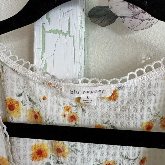 Blu Pepper Floral Peplum Top Women’s Large Cream Yellow Ditsy Print Boho Blouse - Picture 3 of 5